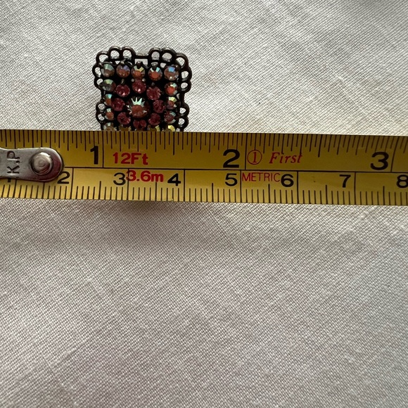 PINK/ WHITE SPARKLY STONE EARRINGS- PIERCED/ VINTAGE - Picture 3 of 5